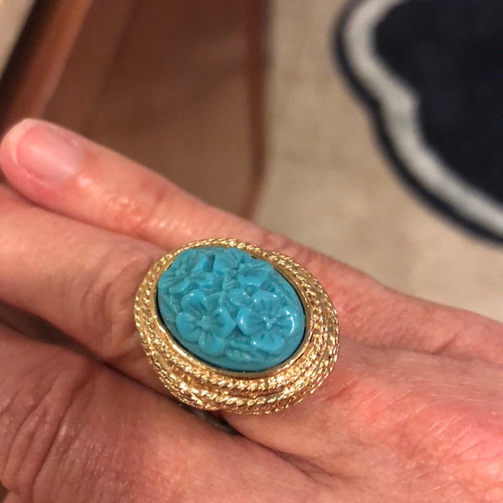 Turquoise Gold Ring - Picture 2 of 3